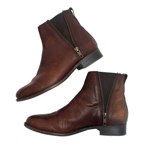 Frye Carly Zip Cognac Leather Chelsea Ankle Bootie Size 7.5 - Picture 4 of 8